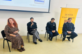 Дамите от Зонта клуб Бургас говориха за подкрепата на жертви на домашно насилие пред студенти на БДУ