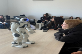 Ученици от ПГ „Проф. д-р Асен Златаров“ гостуваха в Центъра по върхови постижения УНИТе към БДУ